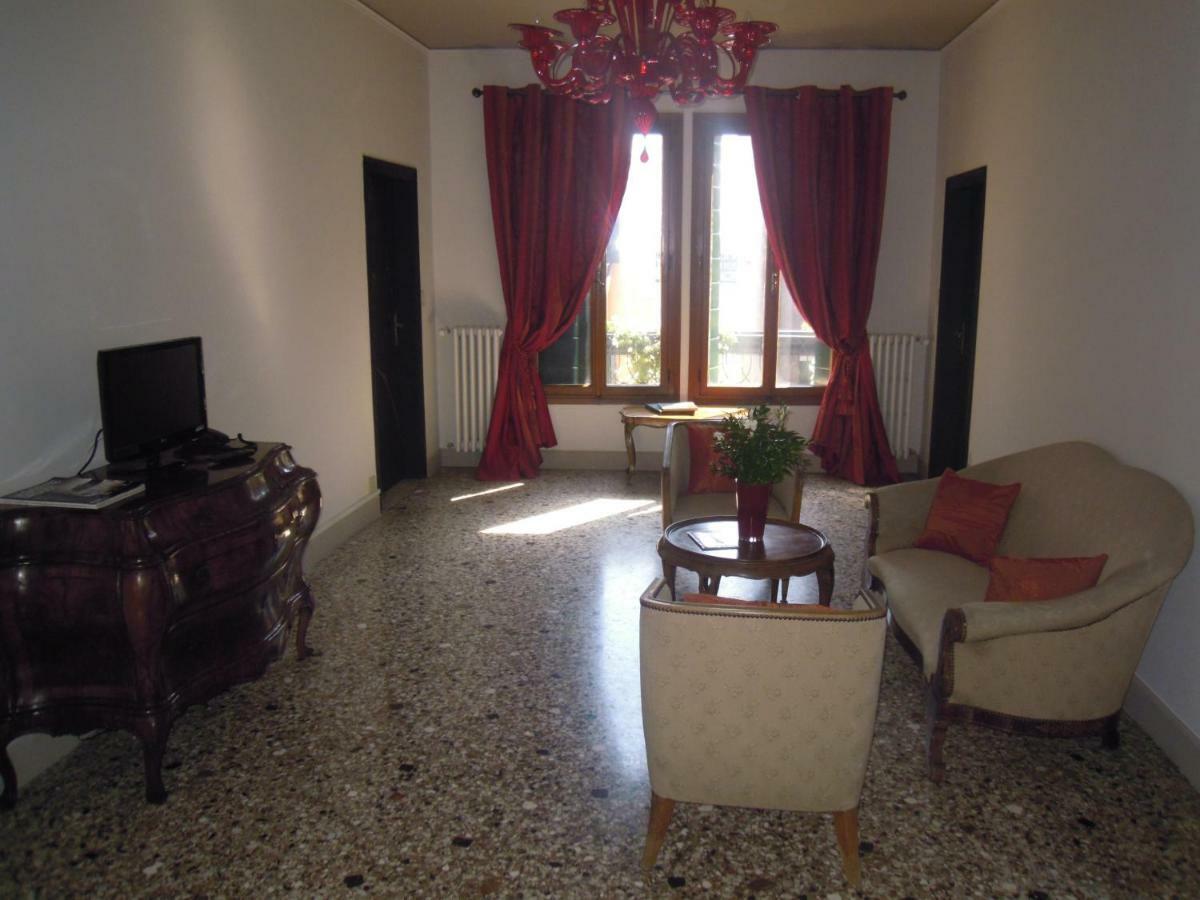 Отель La Residenza 818 Венеция Экстерьер фото
